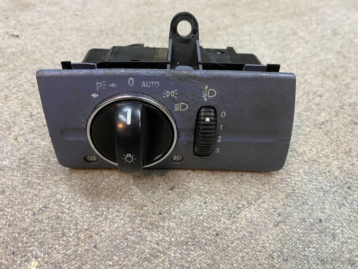 Mercedes w211 palubní deska - 4