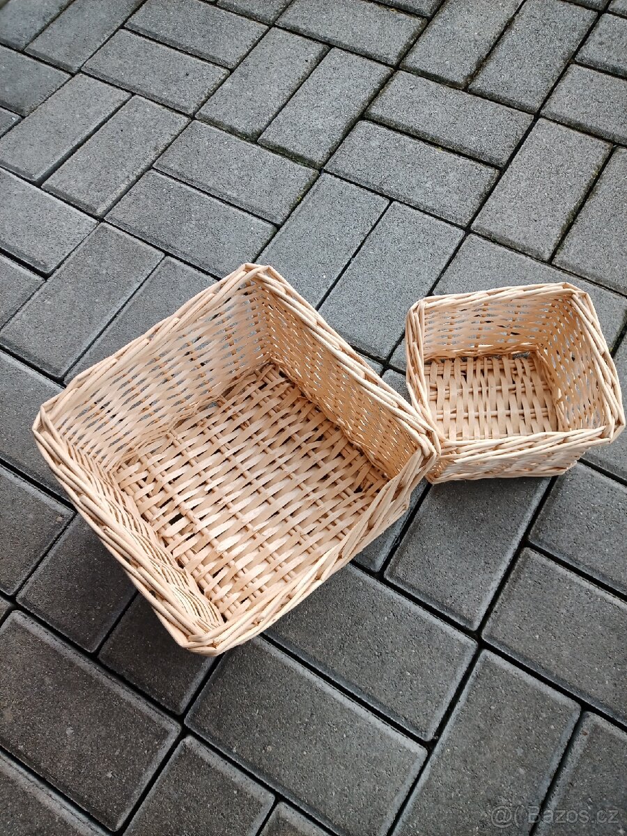 Pletené proutěné koše jako obal na květináče - 4