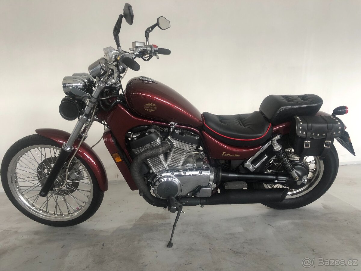 Suzuki VS 750 Intruder - 4