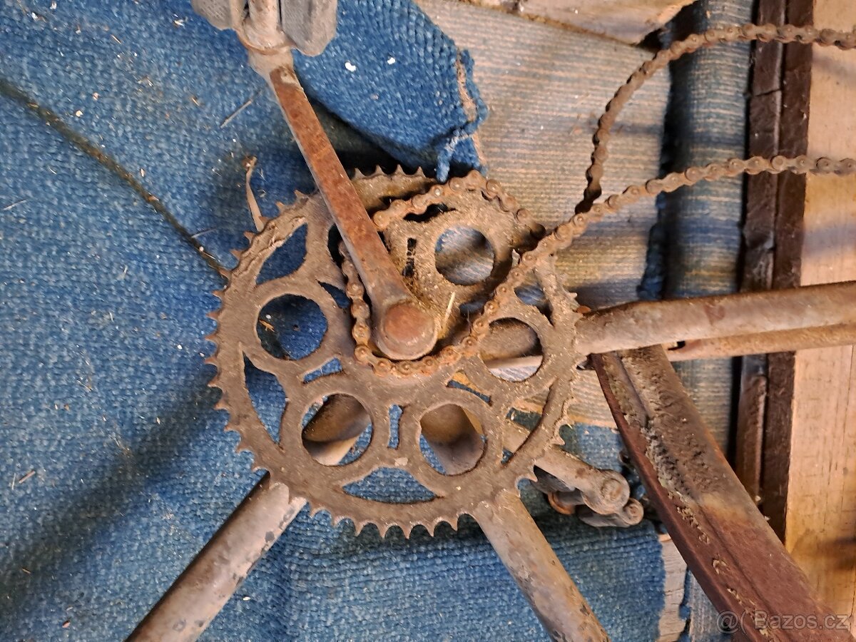 Torzo historického kola VZDOR J.Svoboda Litomyšl - 4