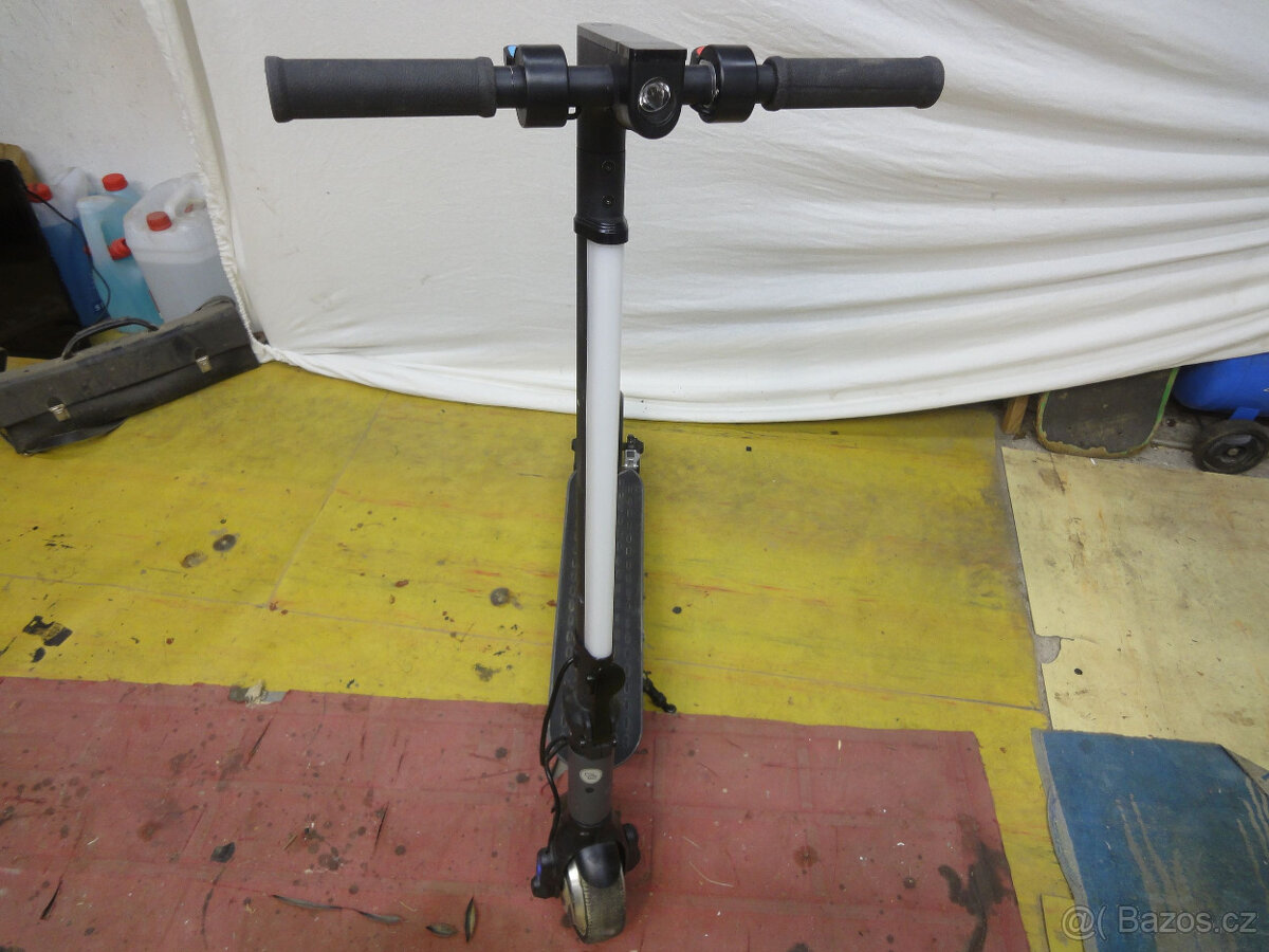 elektrická koloběžka - 4