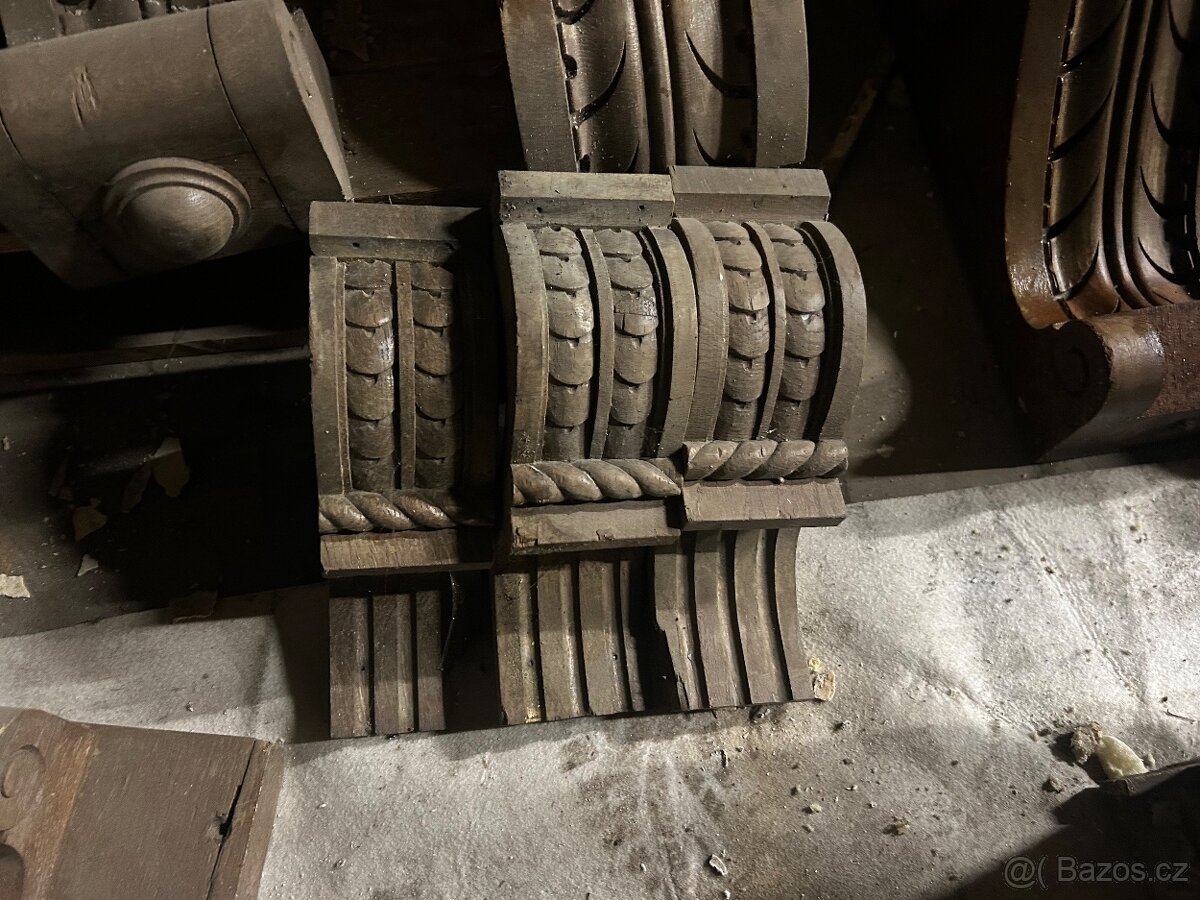 Ozdobné stropní prvky - 4