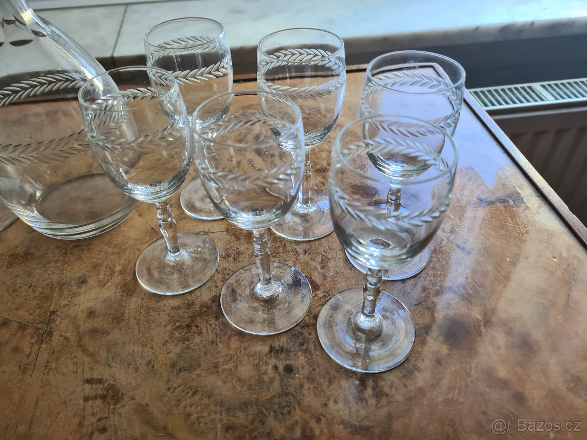 Sada sklenic + karafa - 4