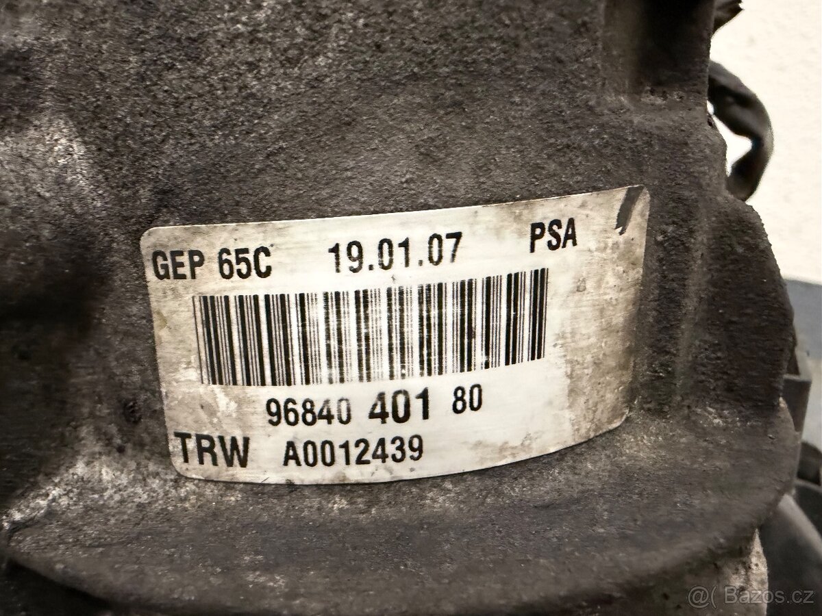 Čerpadlo řízení Citroën C4 Picasso - 4