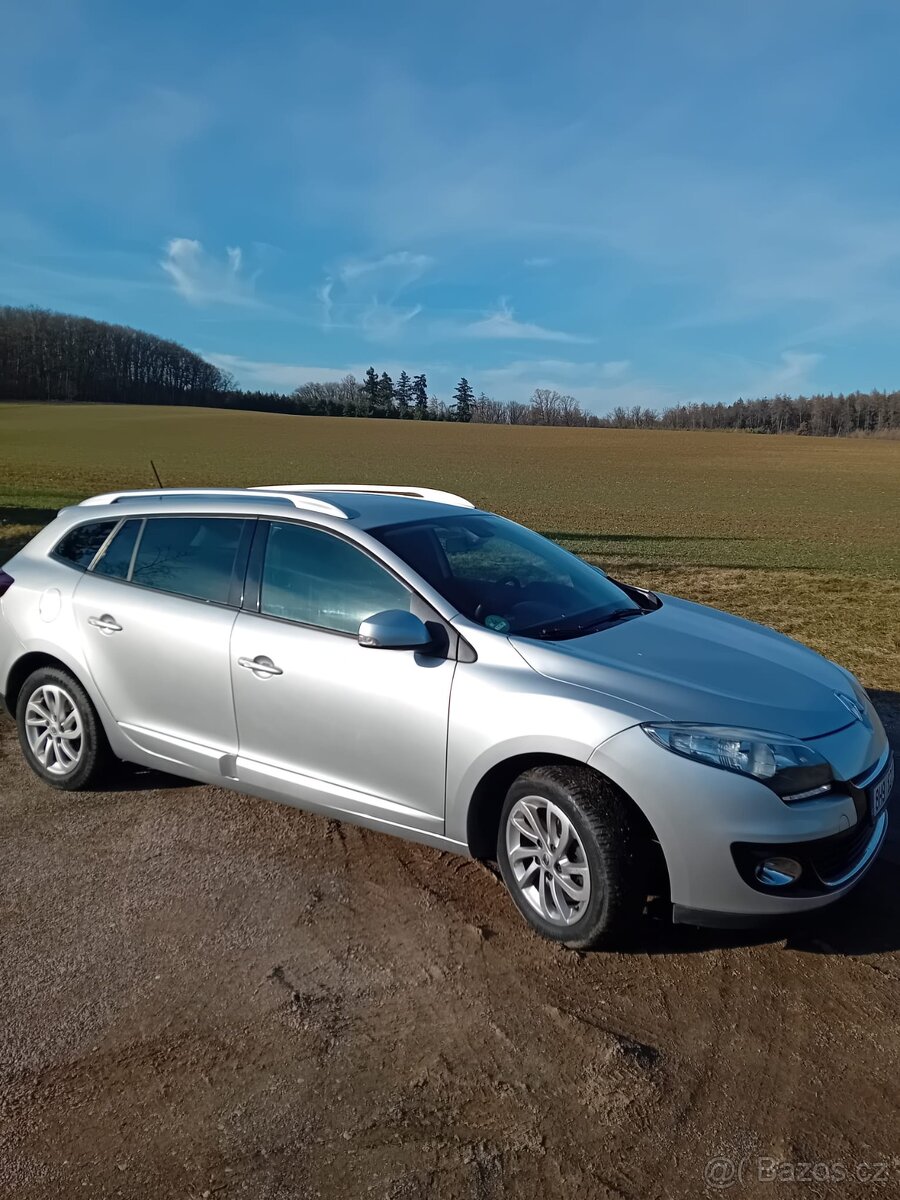 Renault Megane III GRAND - 4