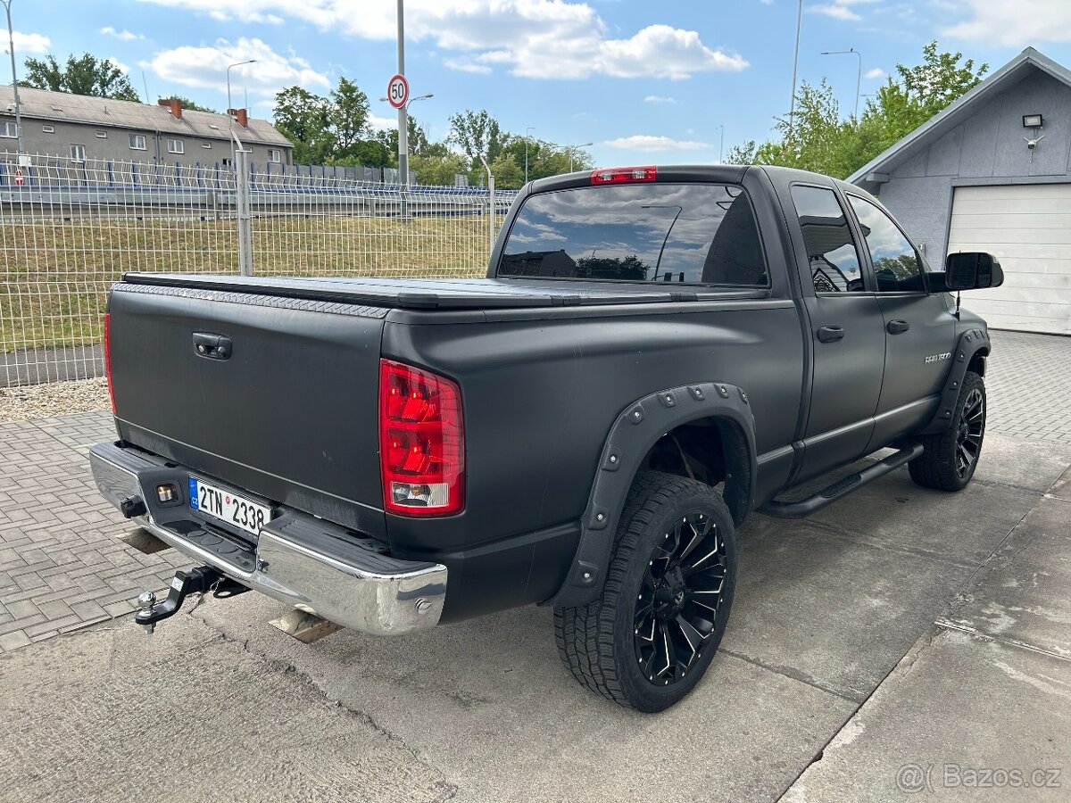 Dodge Ram 1500 zadní náhon HEMI 5,7 Magnum