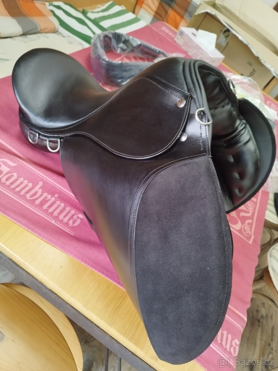 Anglické univerzální drezurní kožené sedlo - 4