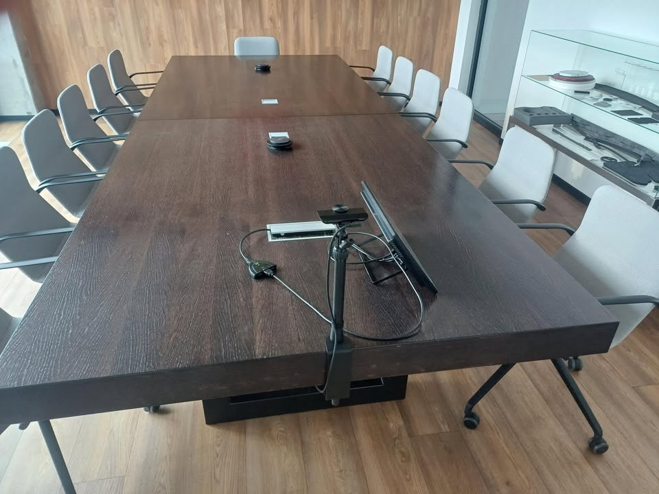 Stůl zasedací místnost - 4