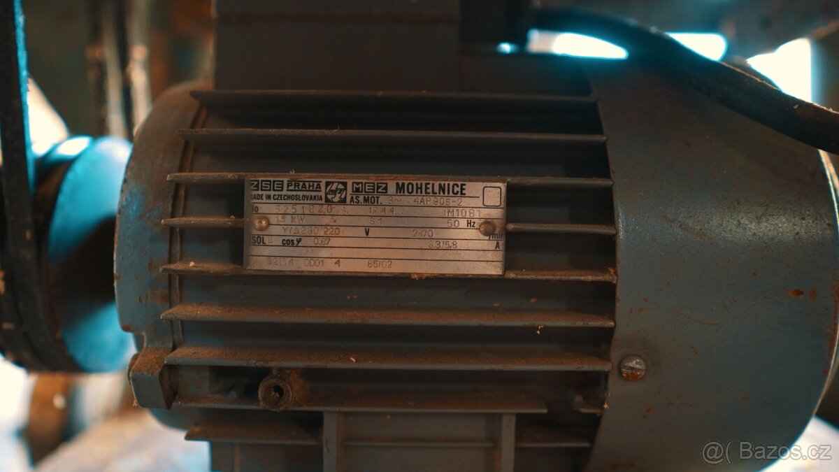 Srovnávačka s protahem, stolní pilou, příprava na frézování - 4