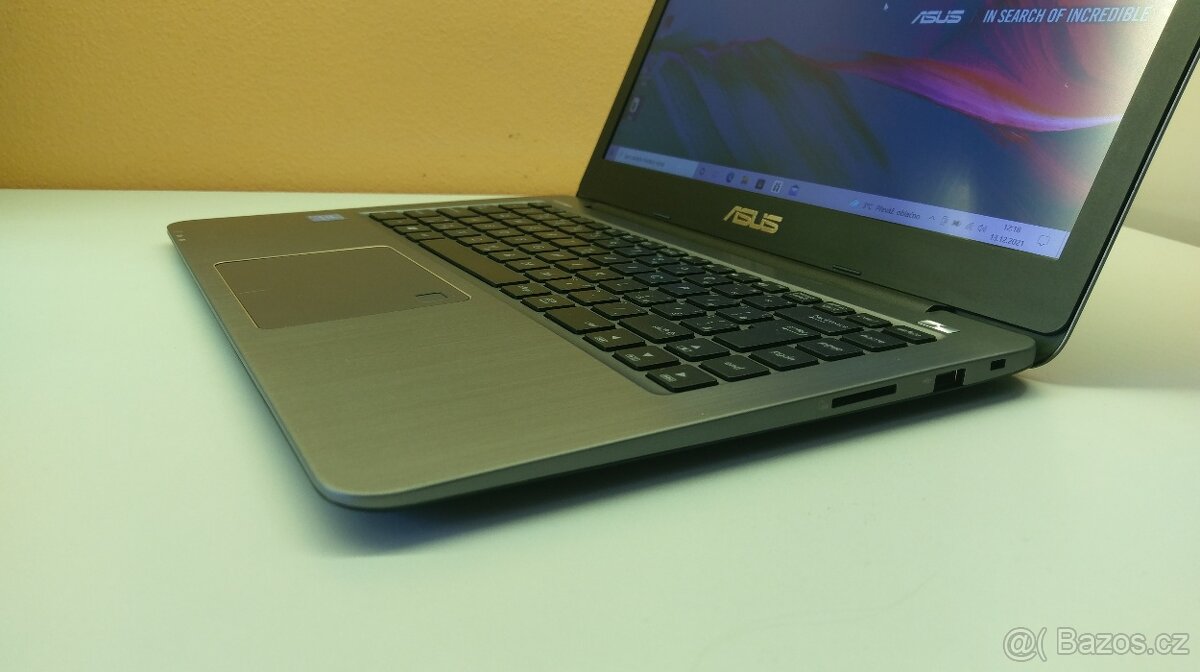 Asus VivoBook E403NA - 4