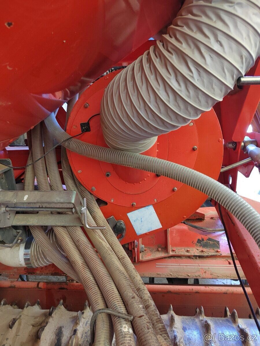 Secí kombinace Kuhn Venta LC 402 - 4