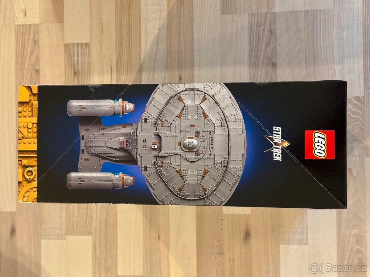 LEGO Star Trek 10356 - 4