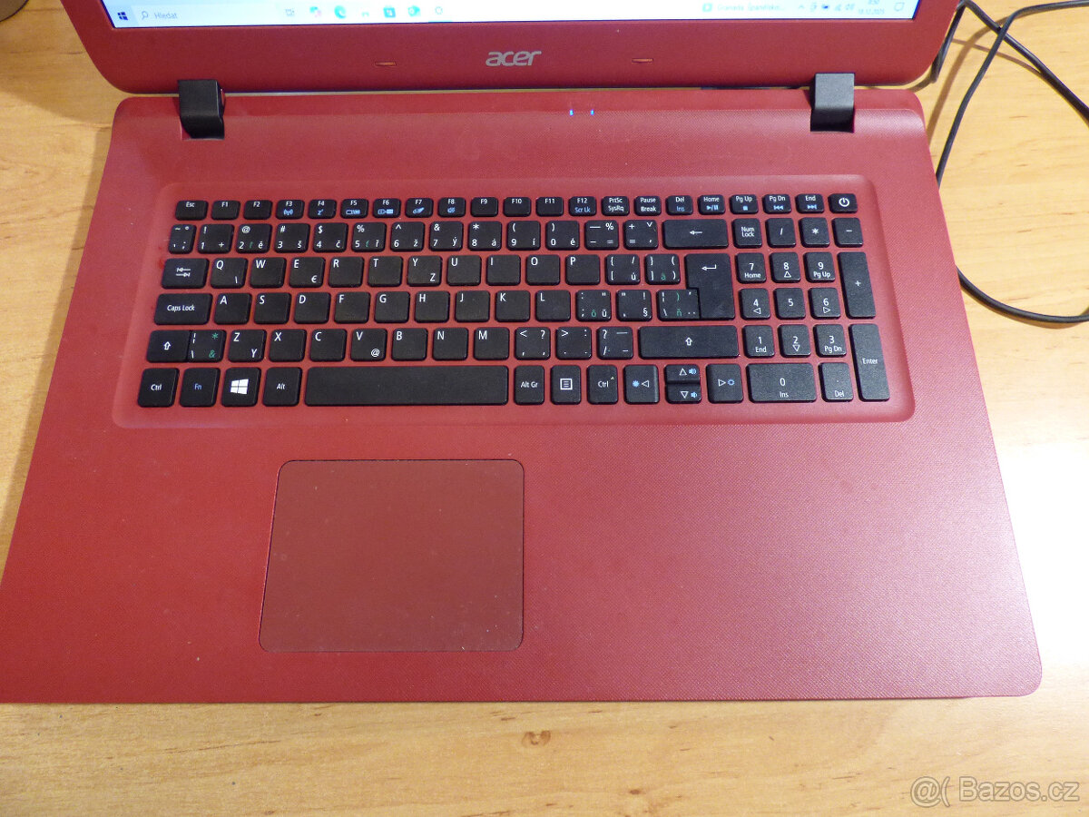 Acer Aspire ES 17.3" - 4