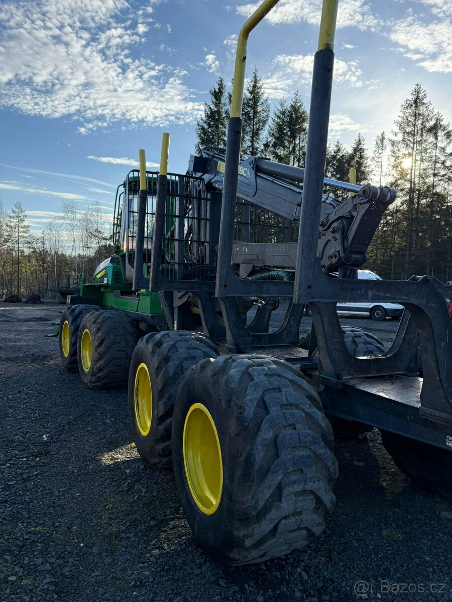 Vyvážecí souprava JOHN DEERE 1010G IBC - 4