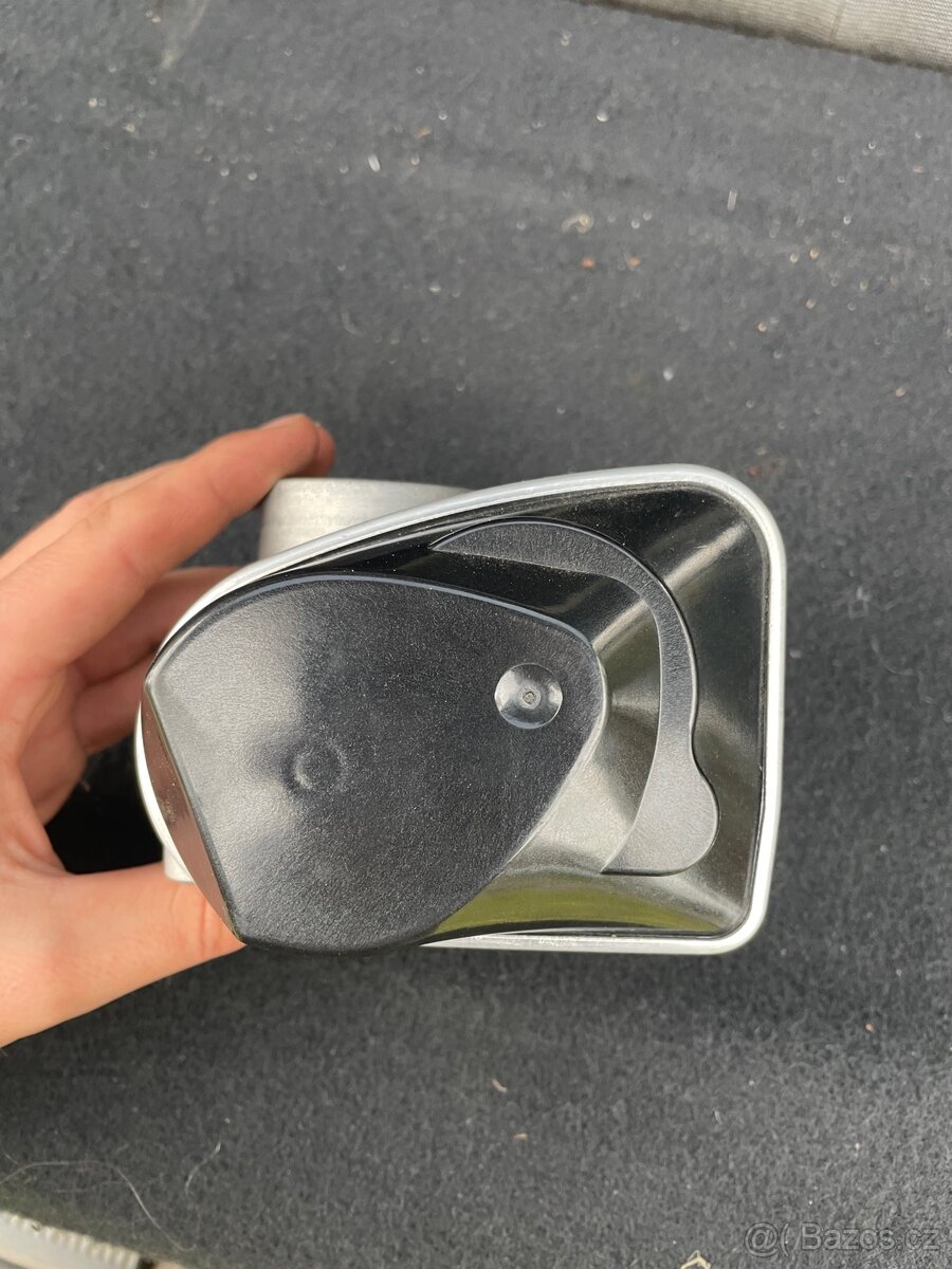 Škrtící klapka - 4