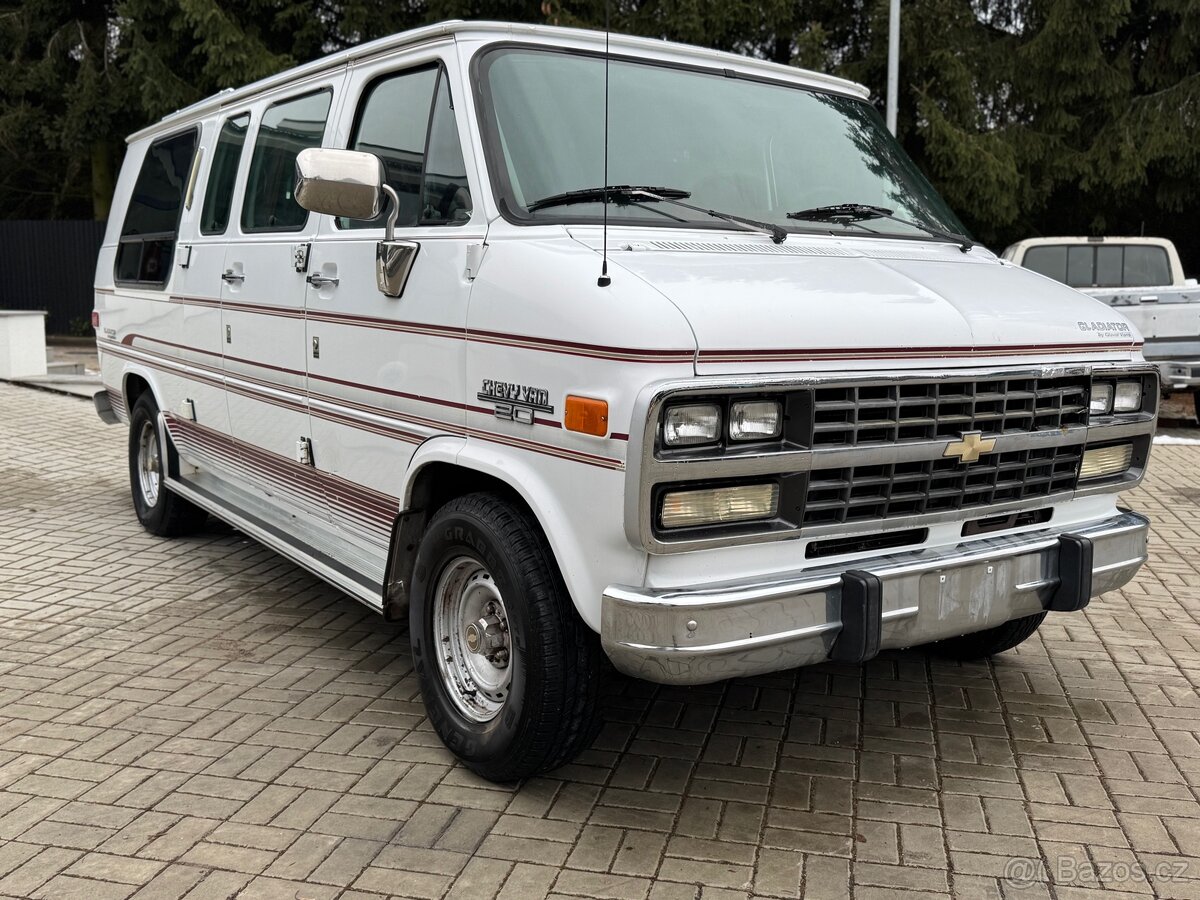 1994 Chevrolet G20 Gladiator - Glaval Vans - 4