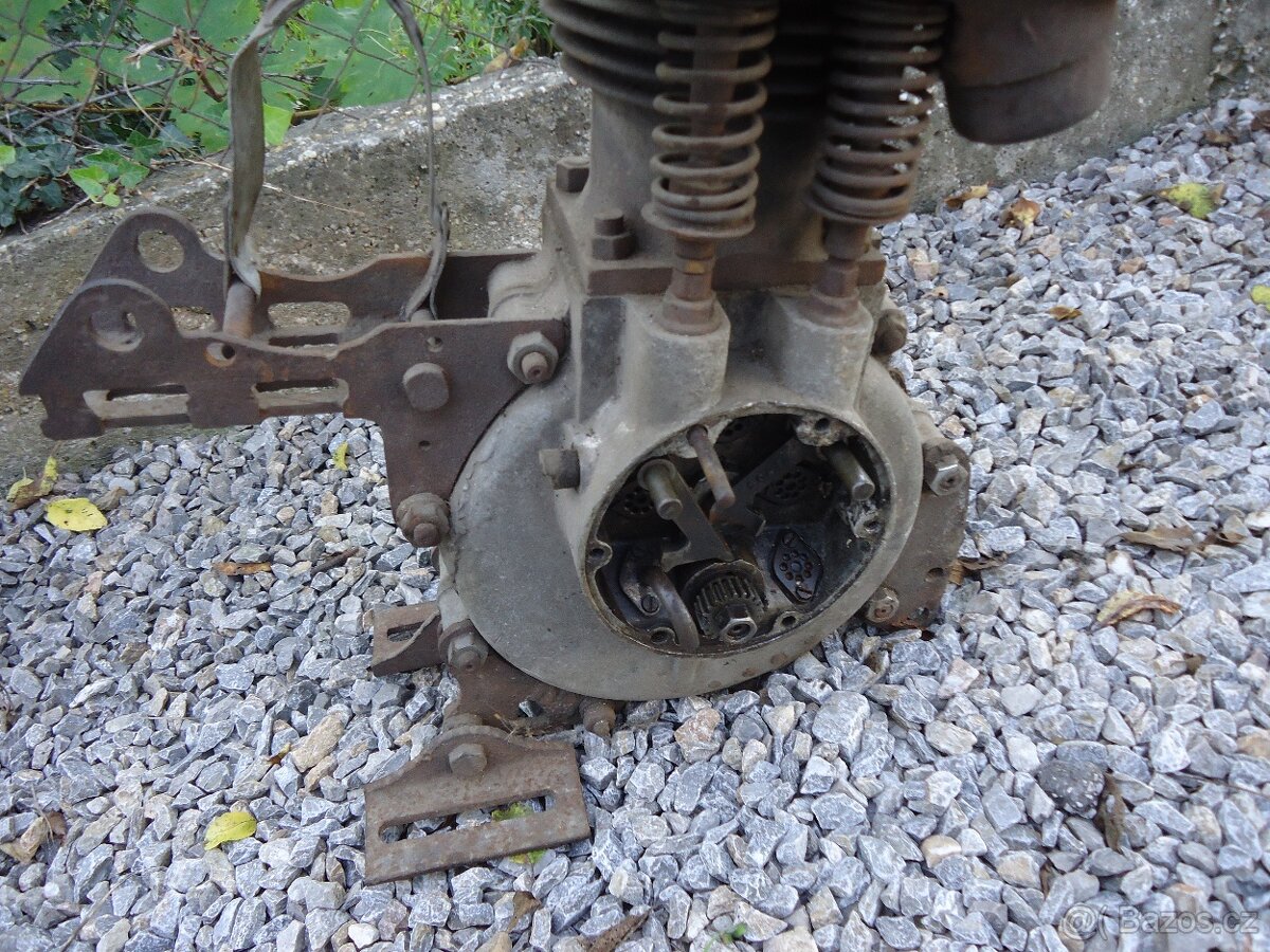 Royal Enfield 500 motor - 4