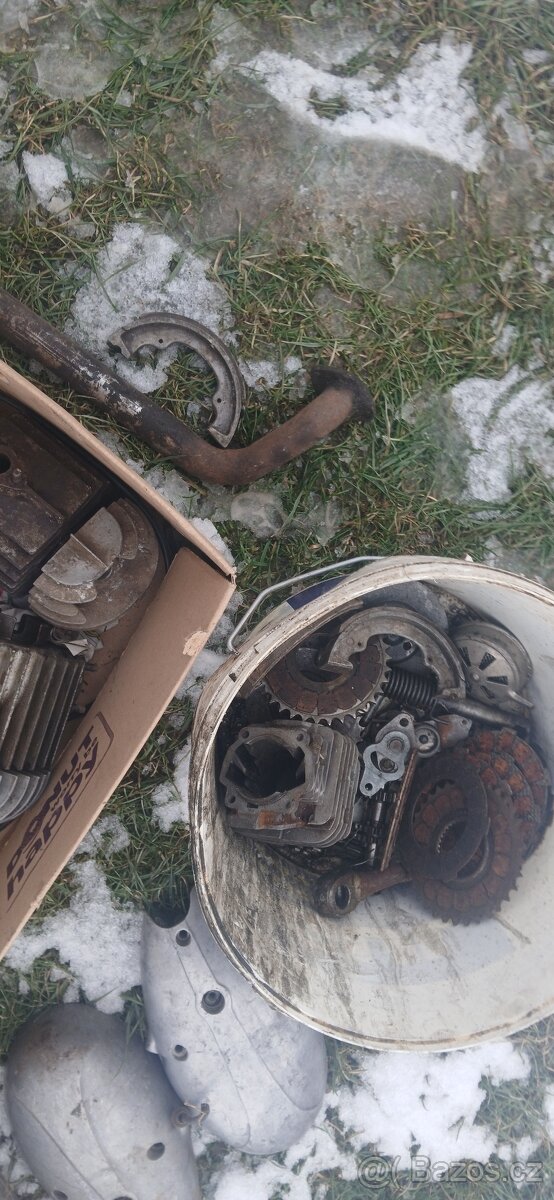 Jawa 555/550 motor - 4