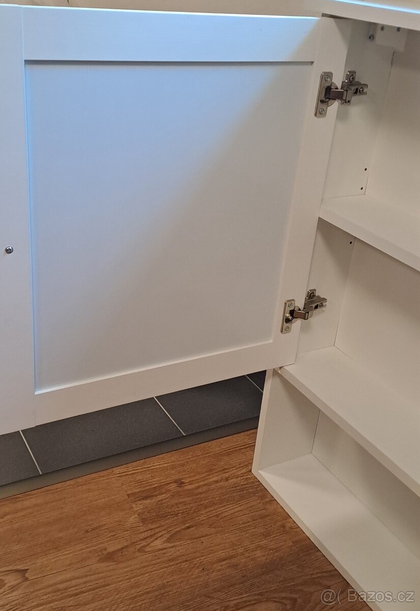 Zrcadlová skříňka - 4