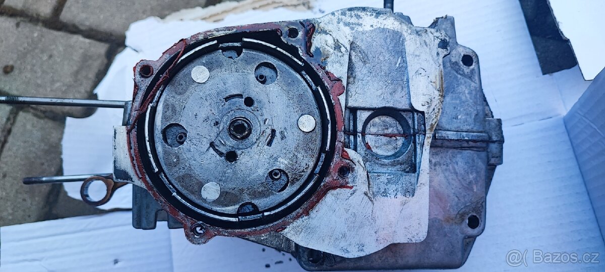 Manet Korado polomotor - 4