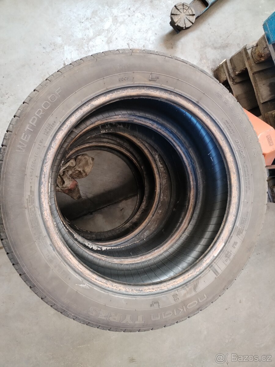 NOKIAN 205/55R16 - 4