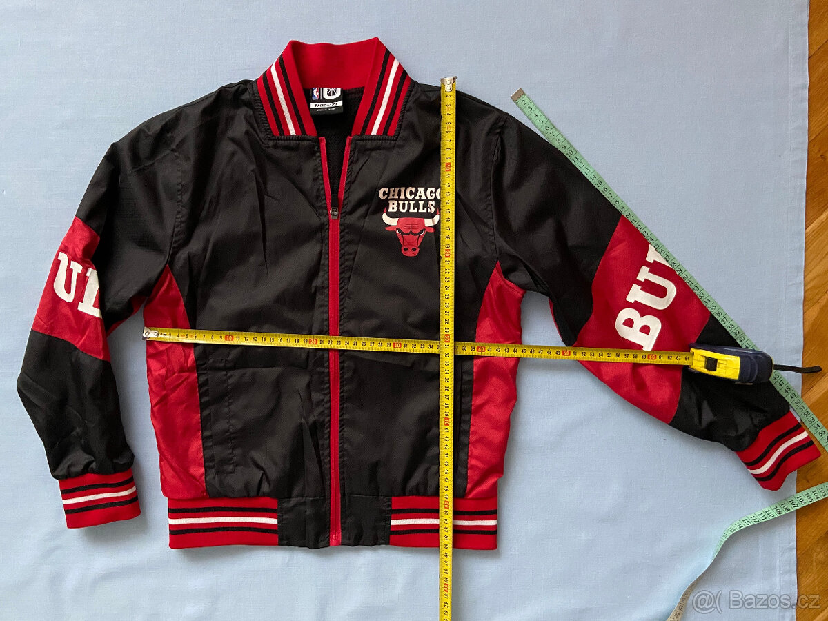 Chlapecká bunda Chicago Bulls, jako nová, na 10-12 let. - 4