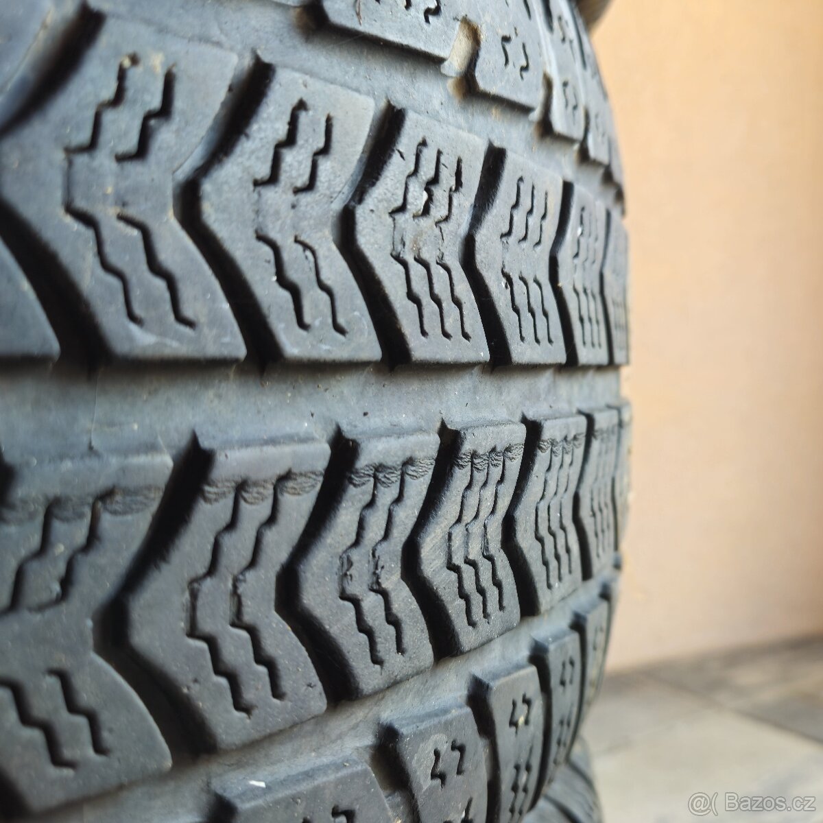 Zimní kola Volkswagen, Mercedes 235/65/16C č. AK01 - 4