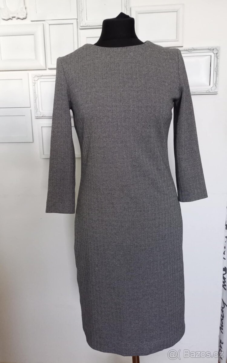 Šedé pouzdrové byznys šaty - 4