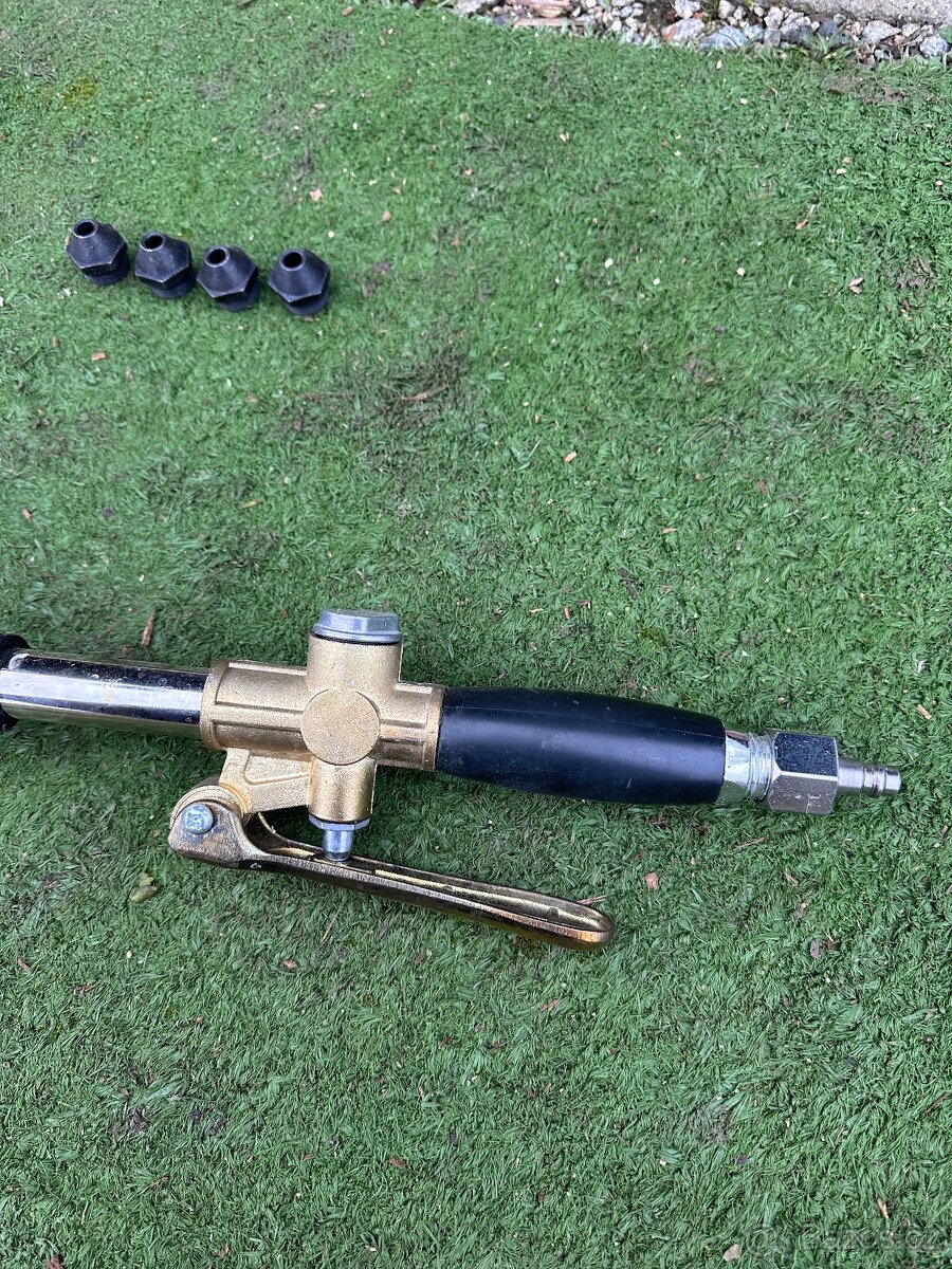 Stříkací pistole na omítky - 4