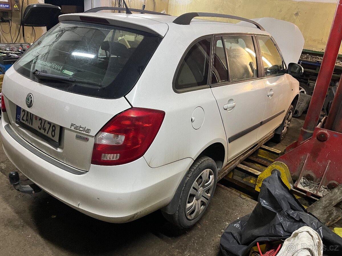 Škoda Fabia kombi 1.6tdi 66kw CAY 2012 a 206tkm na ND - 4