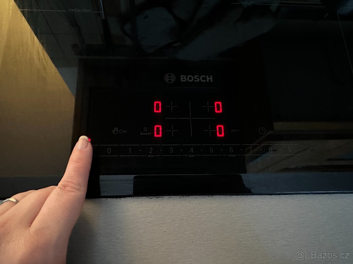 Prodám kuchyň 260x200 vč.spotřebičů - 4