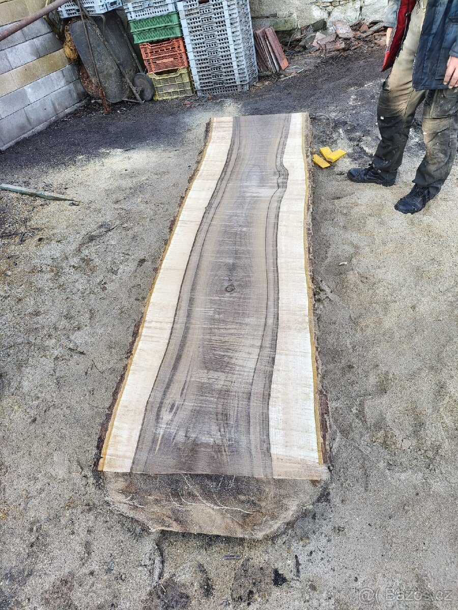 Ořechové fošny 2,4 m - 4