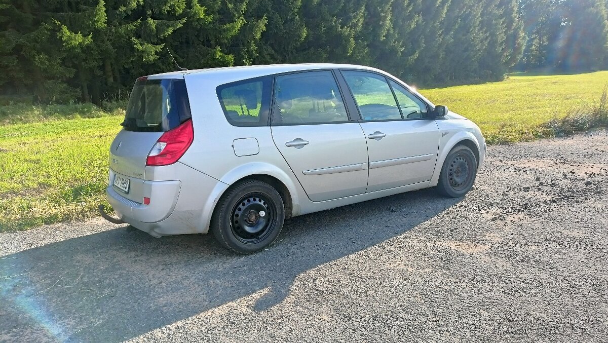 Renault Megane Scenic - 4