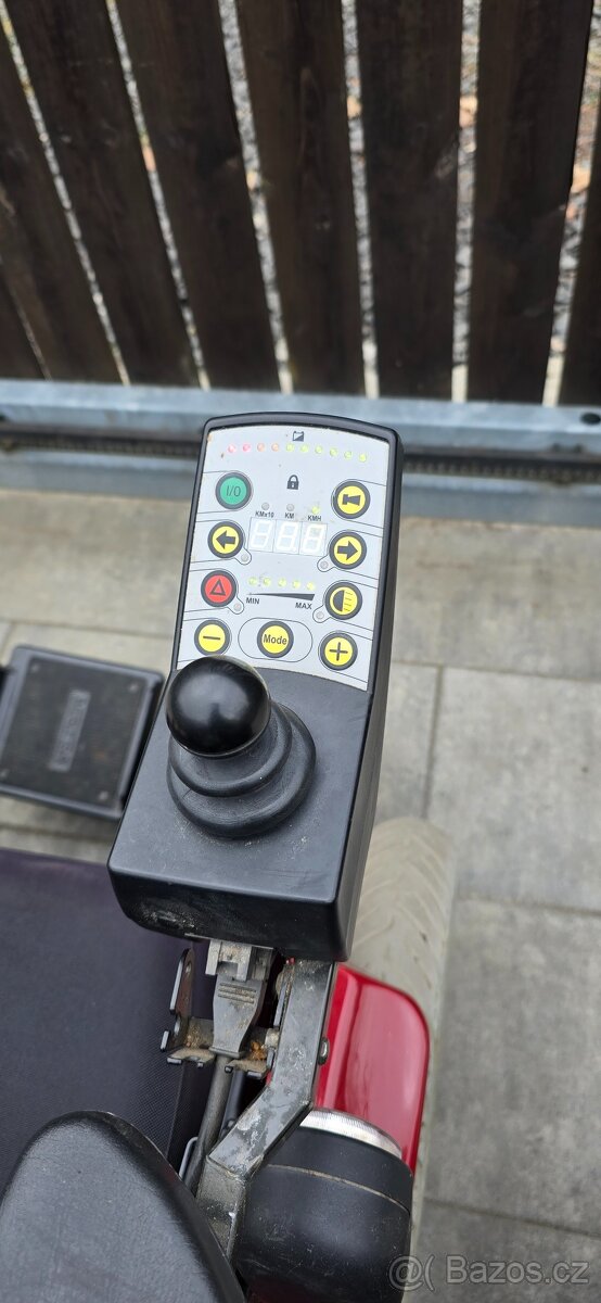 Invalidní vozík elektrický - 4