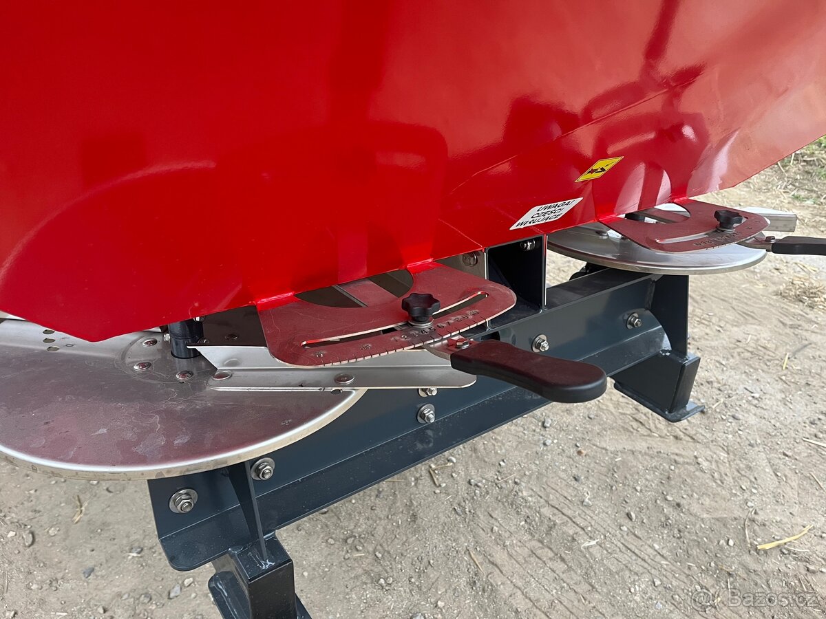 Rozmetadlo hnojiv WOPROL Junior II 1200kg - 4