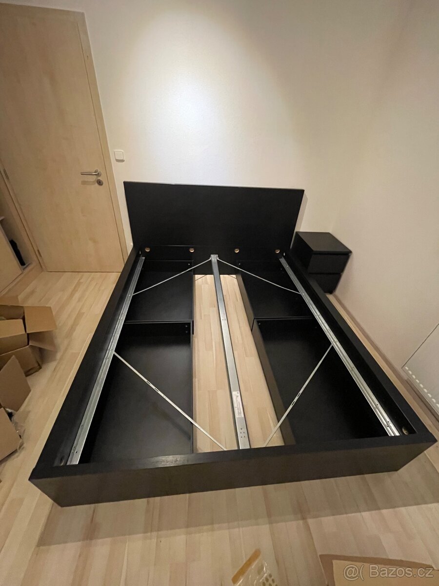 Černá postel 160x200 - 4