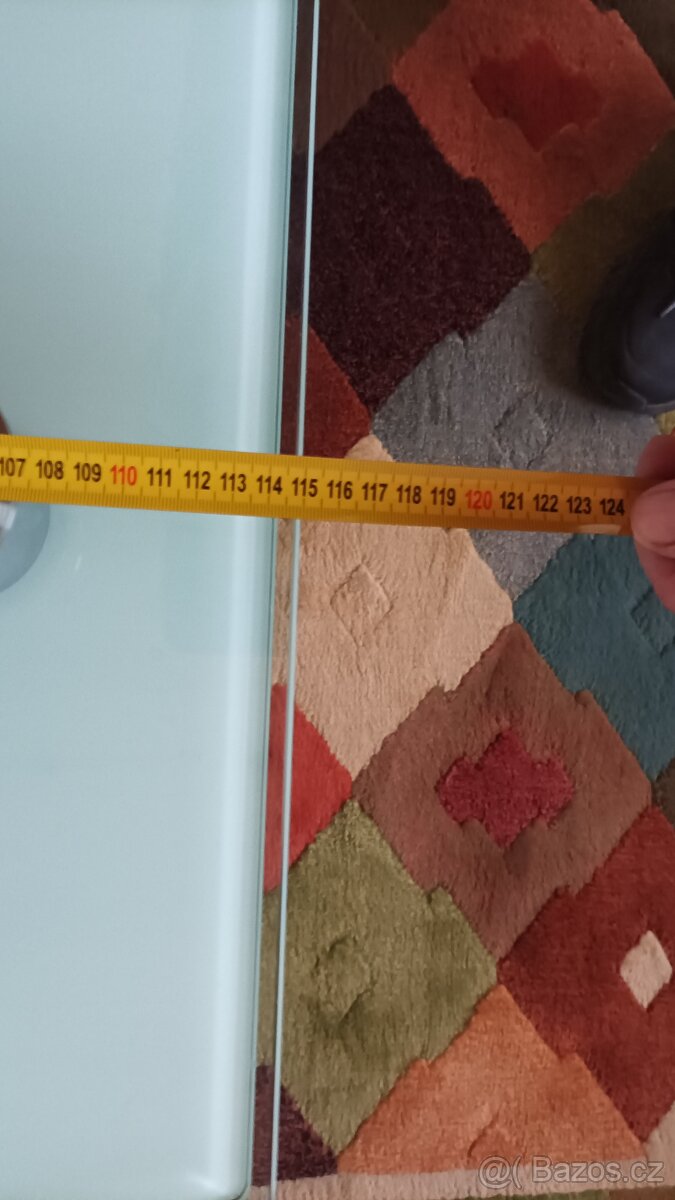 Skleněný konferenční stolek - 4