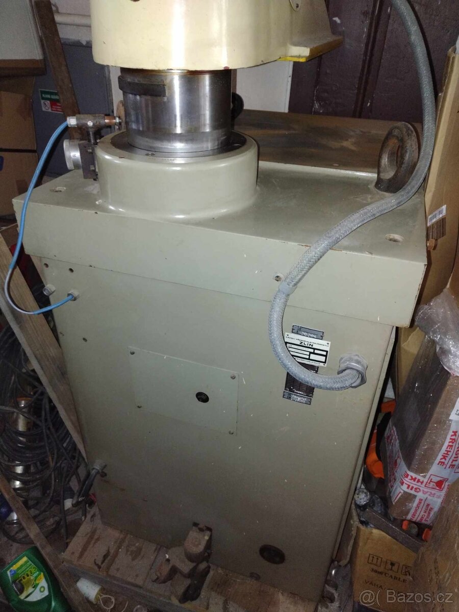 Vysekávací lis - 4