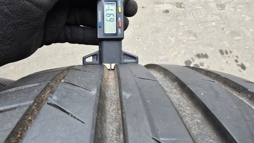 Letní pneu 225/40/18 Vredestein - 4
