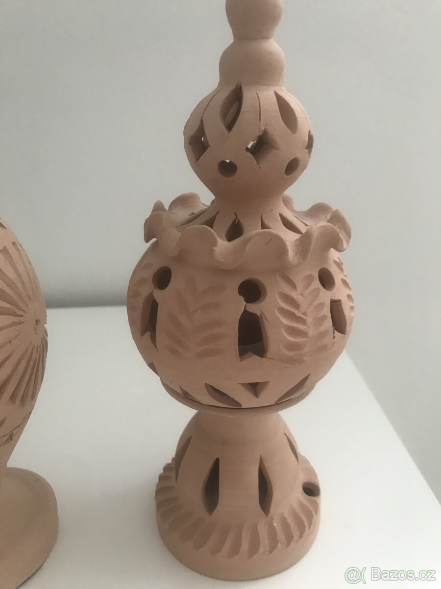 vázičky a svícen - 4