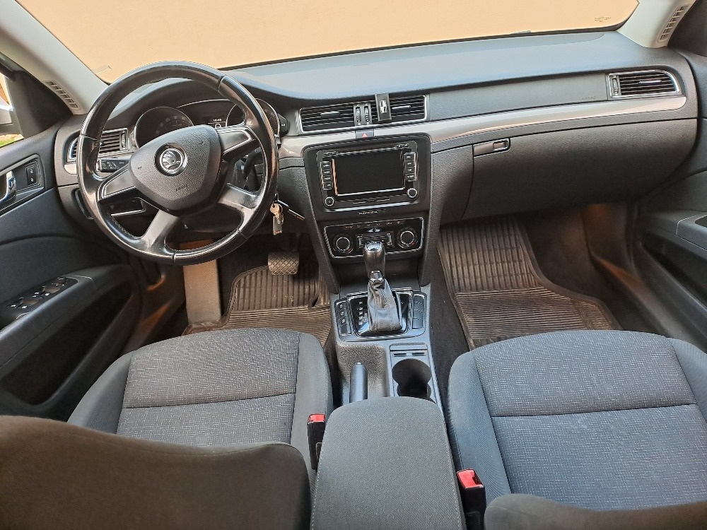 Škoda Superb com.2.0TDi 103kw - 4
