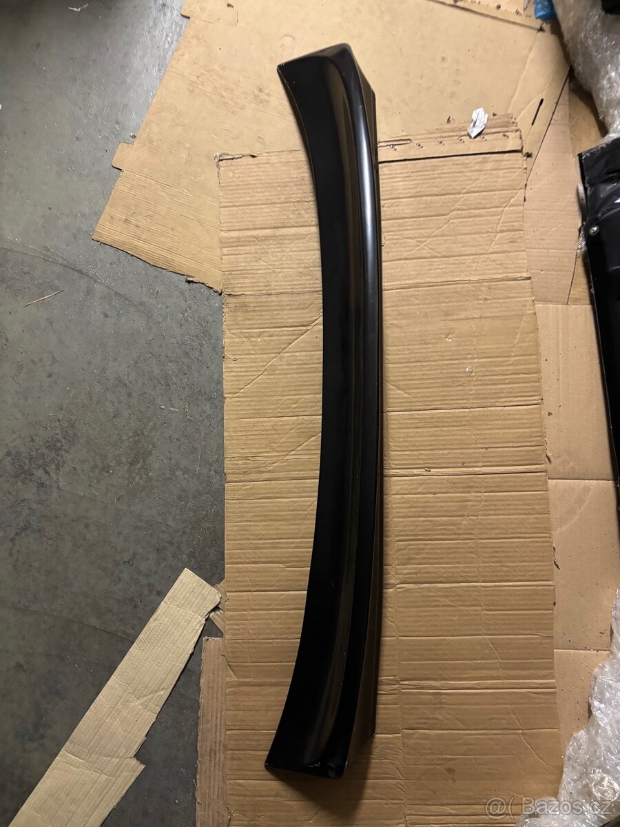 BMW E46 CSL Ducktail - Černý Lesk - 4