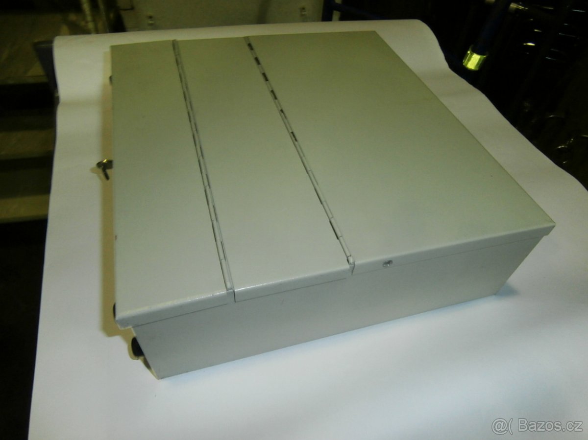 Sejf, trezor, kasička, pokladnička, střádanka za 400 kč - 4