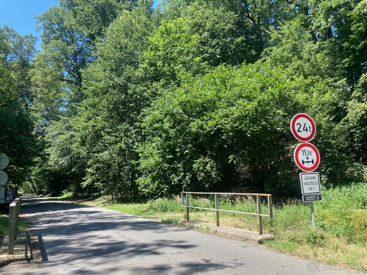 Pozemek v zeleni, pro milovníky přírody a klidu - 4