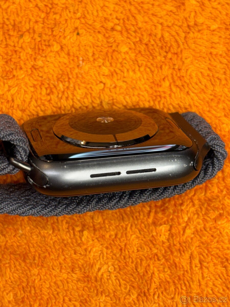 Apple Watch 4 LTE 44mm plně funkční, baterie 86% - 4