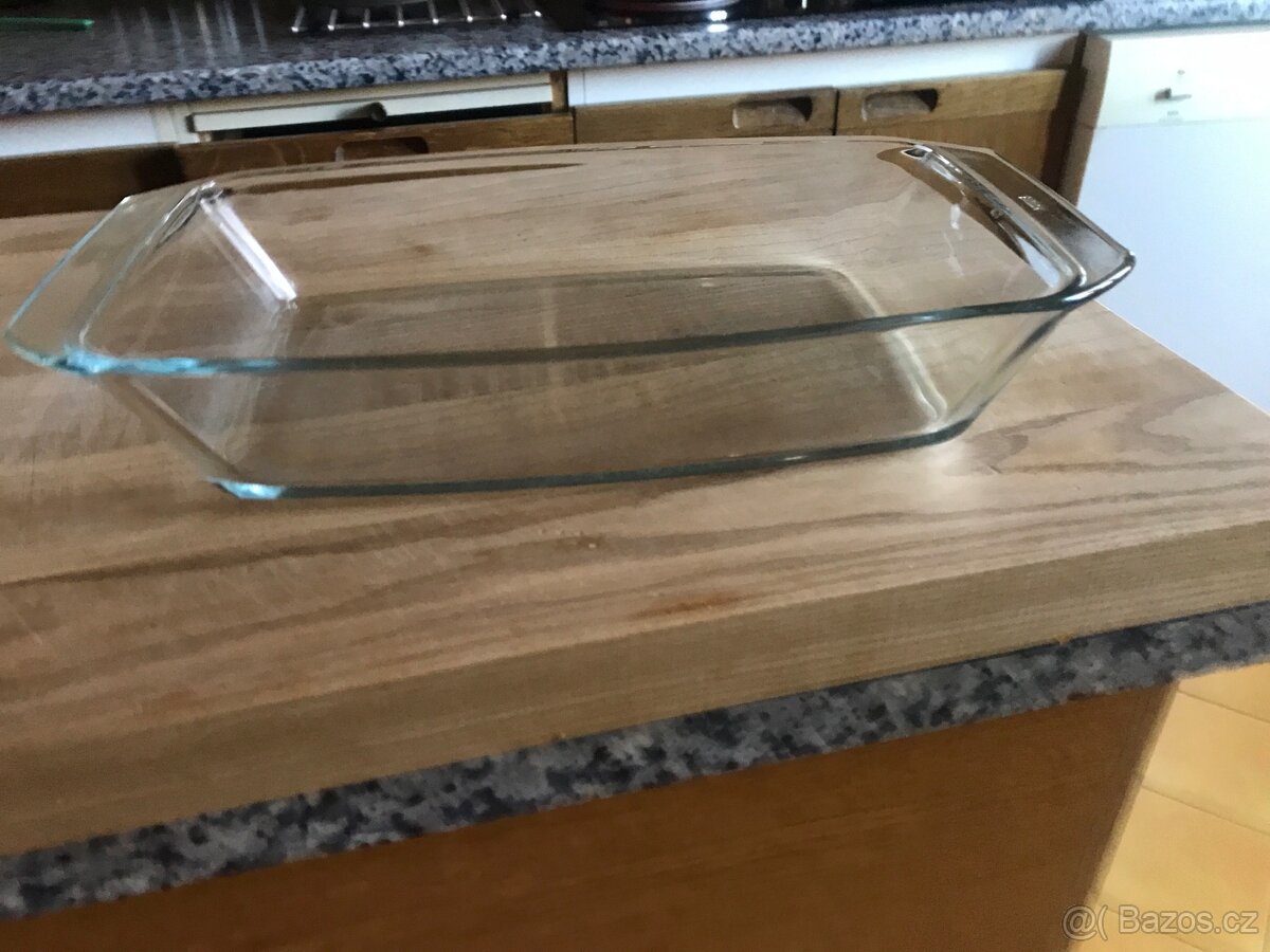 Sport. lahve dom.potr, lyžař.helma,fén, kulma,. - 4