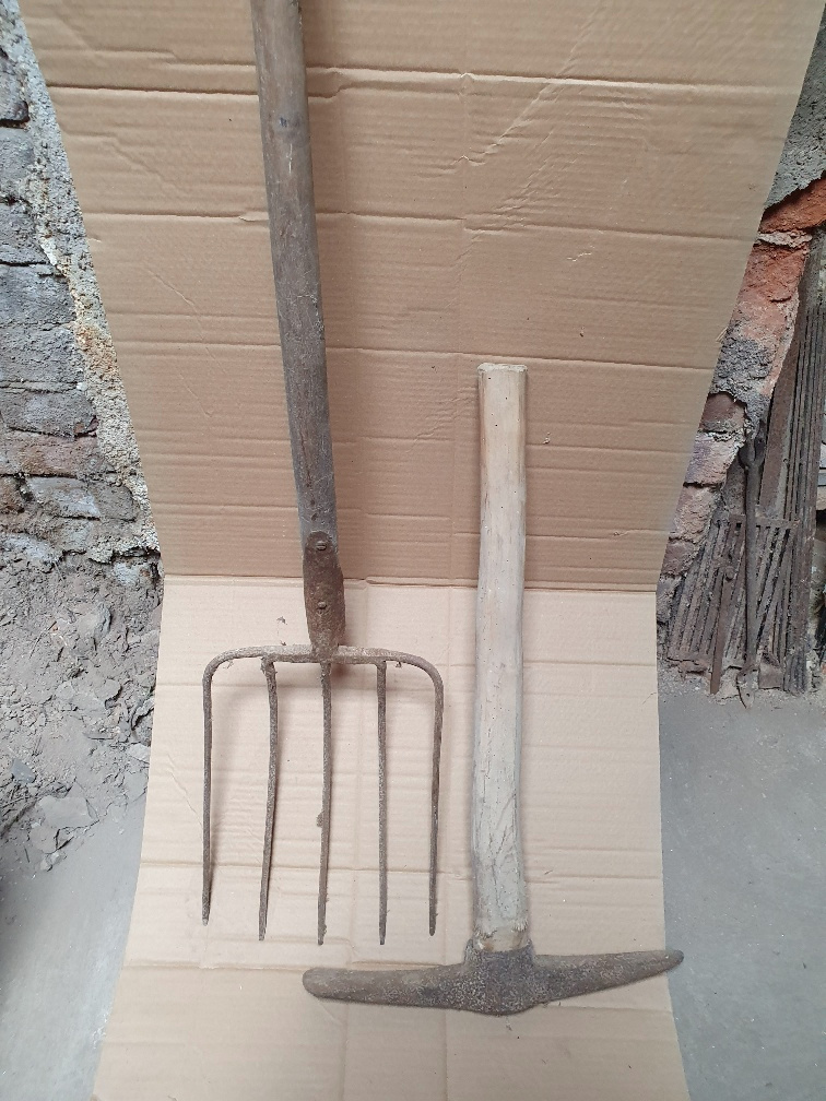 Staré zahradní nářadí - 4