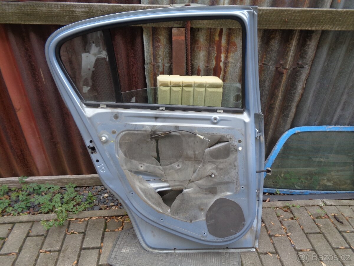 Opel corsa D levé zadní dveře - 4