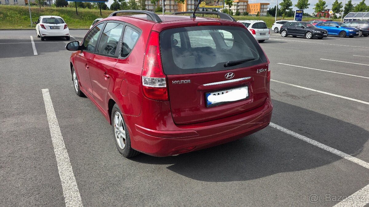 Hyundai i30 kombi 1,4i 2012 - 4