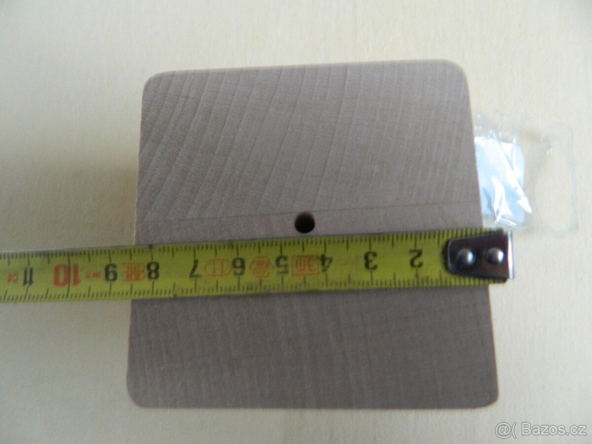 Hranaté dřevěné nábytkové nohy. - 4